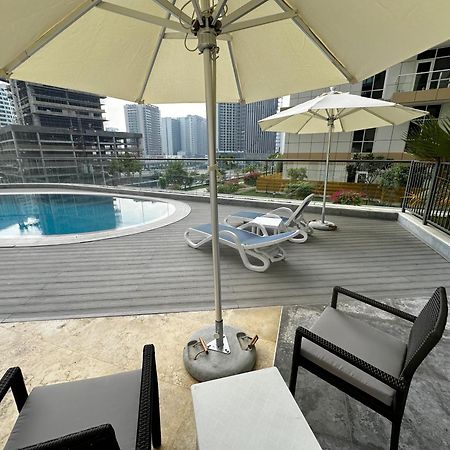Dunya Tower Luxury And 2 Min Walk To Dubai Mall And Burj Khalifa In Heart Of Downtown Exterior foto